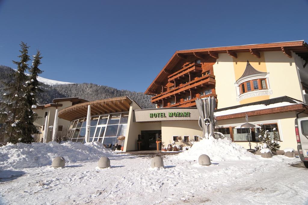 Familien Hotel Mozart Ried im Oberinntal Bagian luar foto
