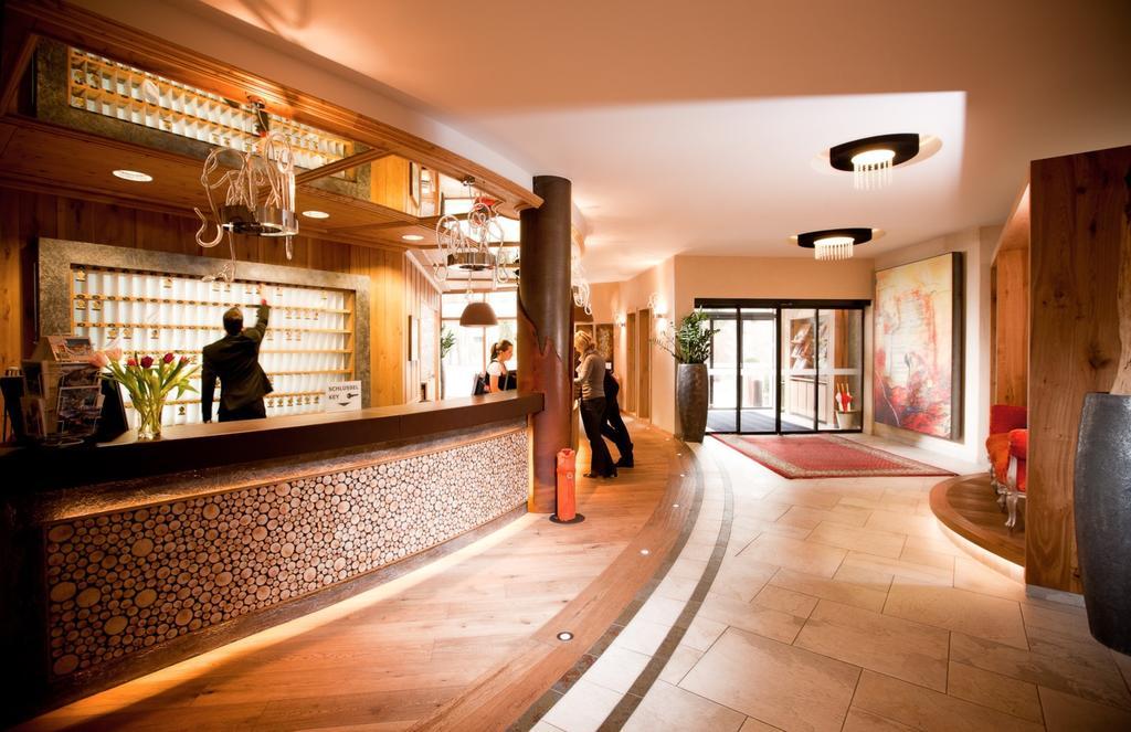 Familien Hotel Mozart Ried im Oberinntal Bagian luar foto